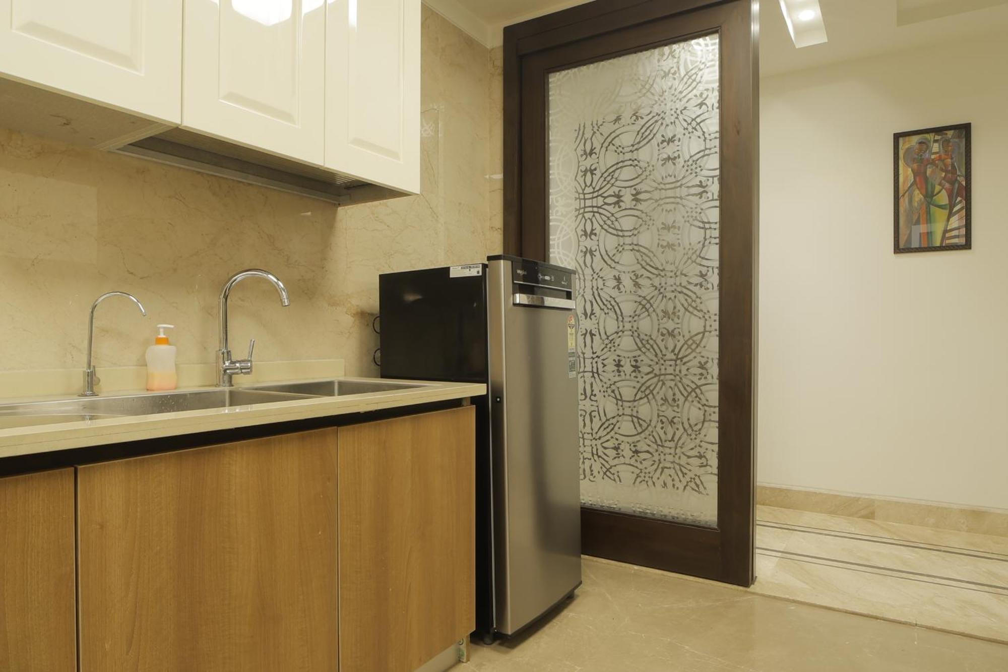 Under My Roof Superio Bed & Breakfast New Delhi Exterior photo