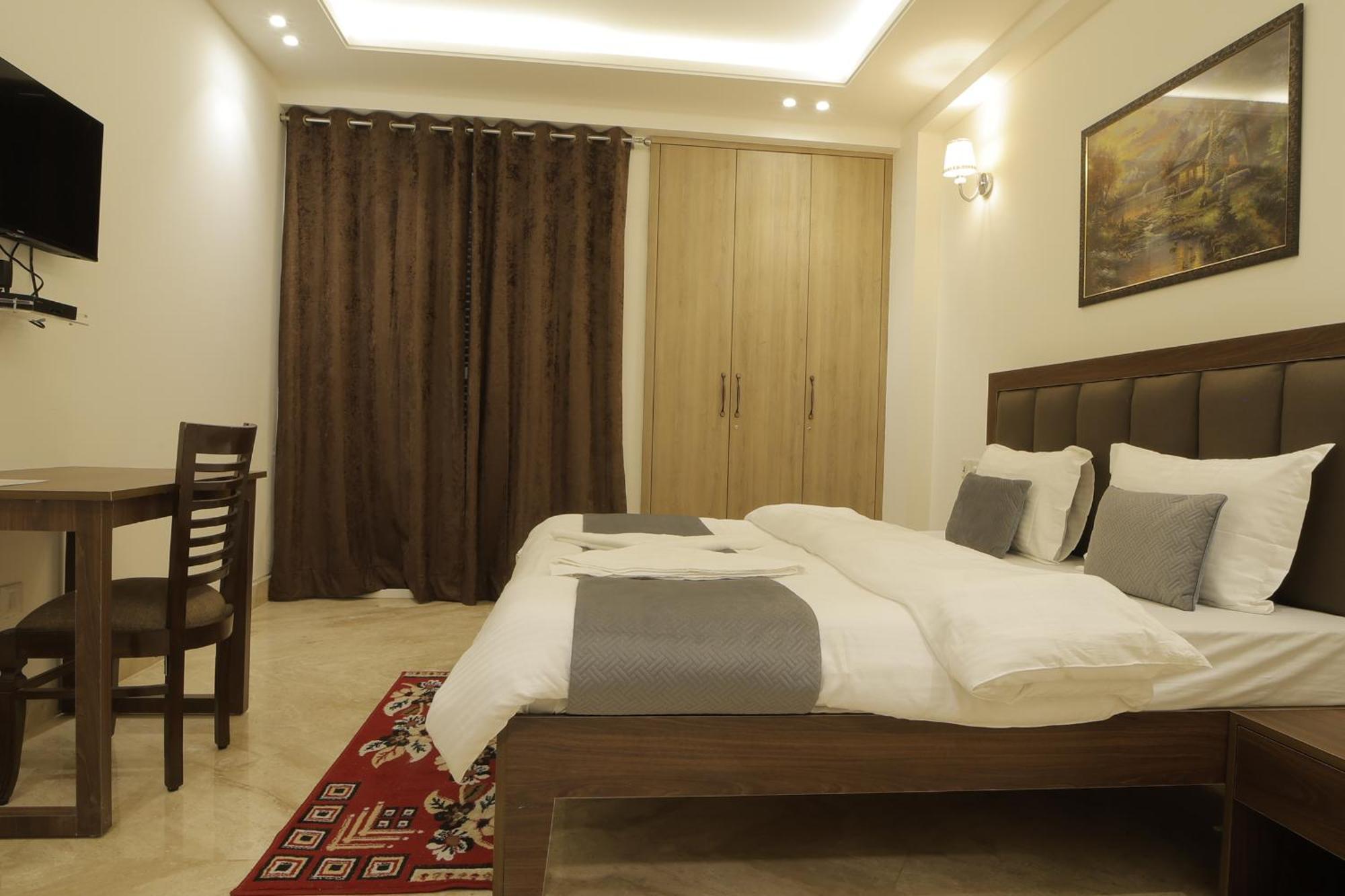 Under My Roof Superio Bed & Breakfast New Delhi Exterior photo